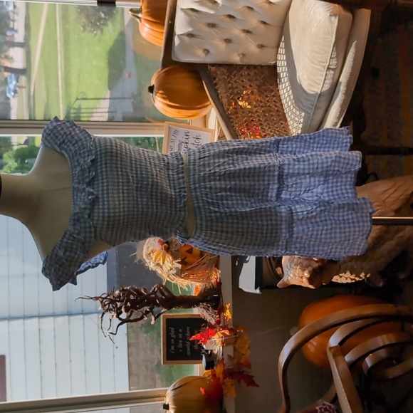 Two piece top and skirt - Picture 1 of 4